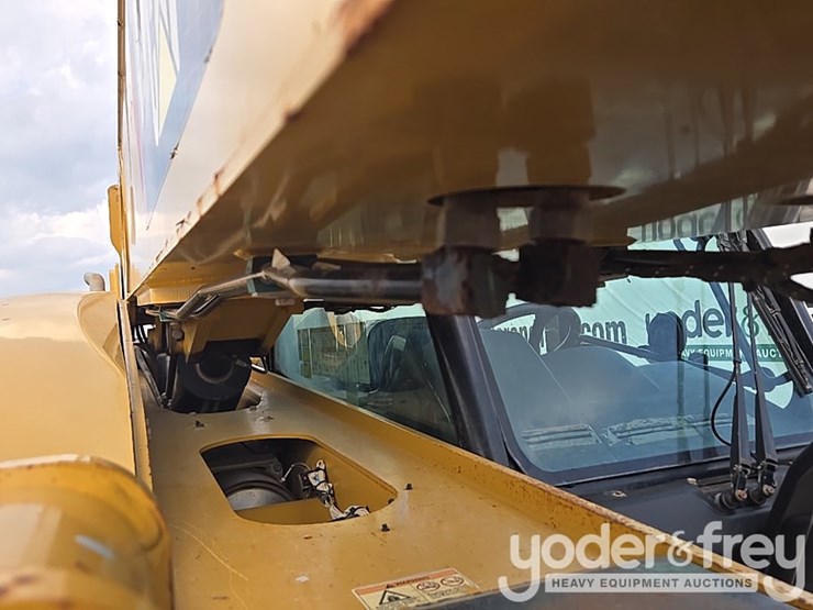 2019-caterpillar-tl1255d-image-74