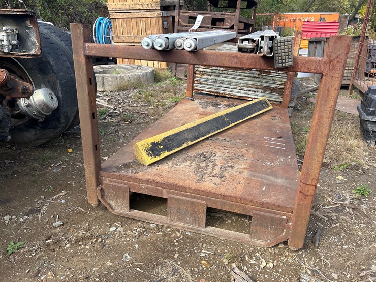 #119-•-44”-x-80”-steel-frame-image-2