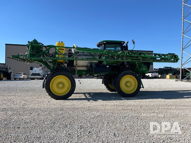 2019-john-deere-r4038-image-8