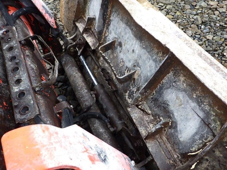 kubota-ssv65-image-10