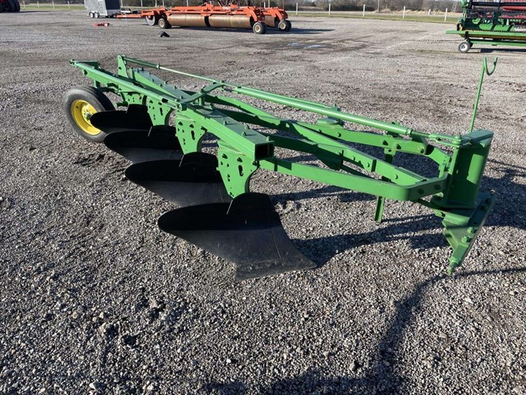 john-deere-f145-image-2