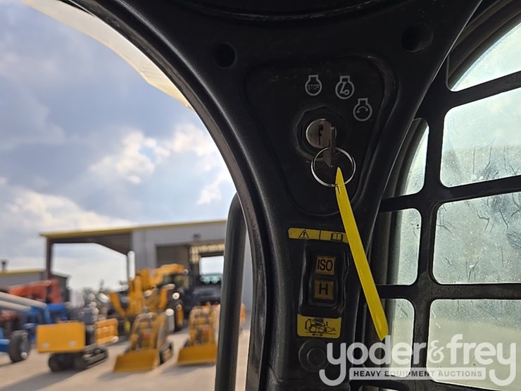 2021-bobcat-t595-image-83