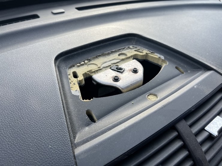 2017-ford-explorer-image-34