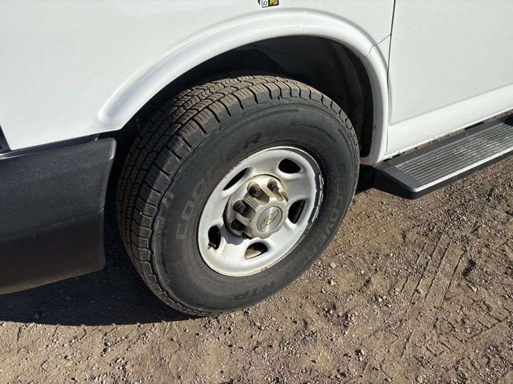 2013-chevrolet-2500-image-20