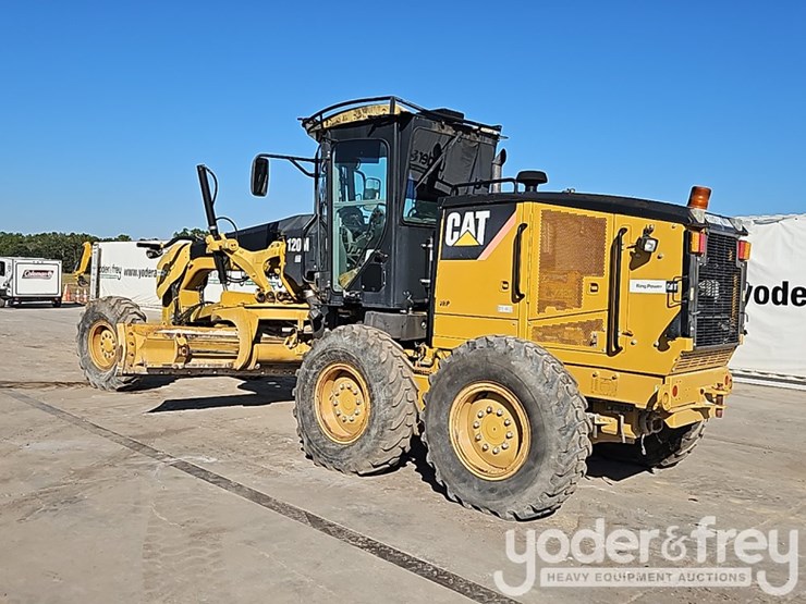 2012-caterpillar-120m-image-4
