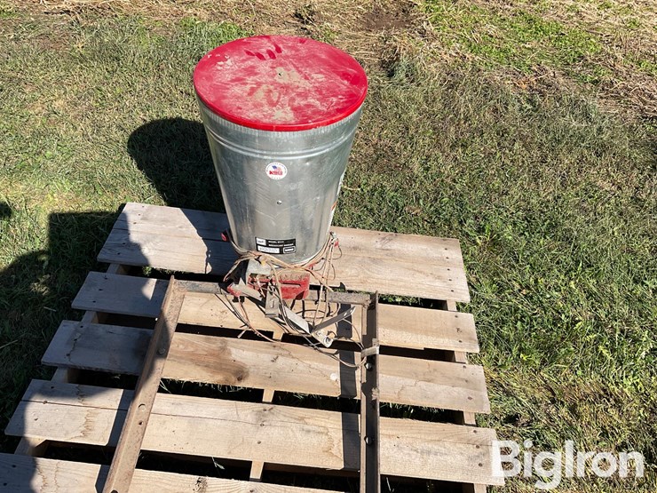 herd-sure-feed-atv-seeder-image-5