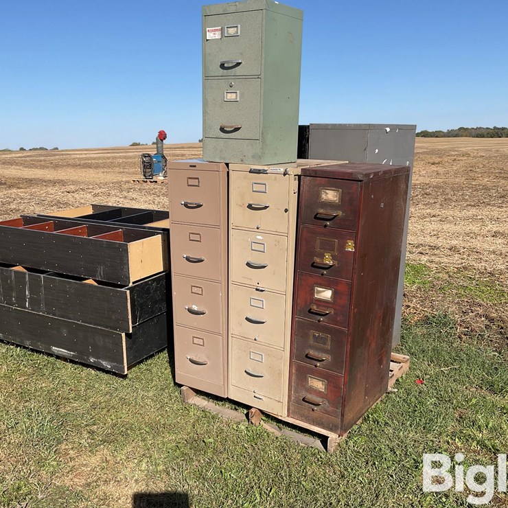 Filing Cabinet/Shelving Units