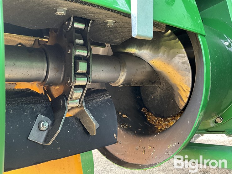 2020-john-deere-s770-image-11