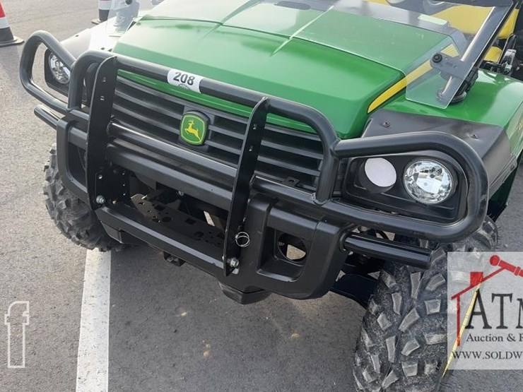 2021-john-deere-gator-image-7