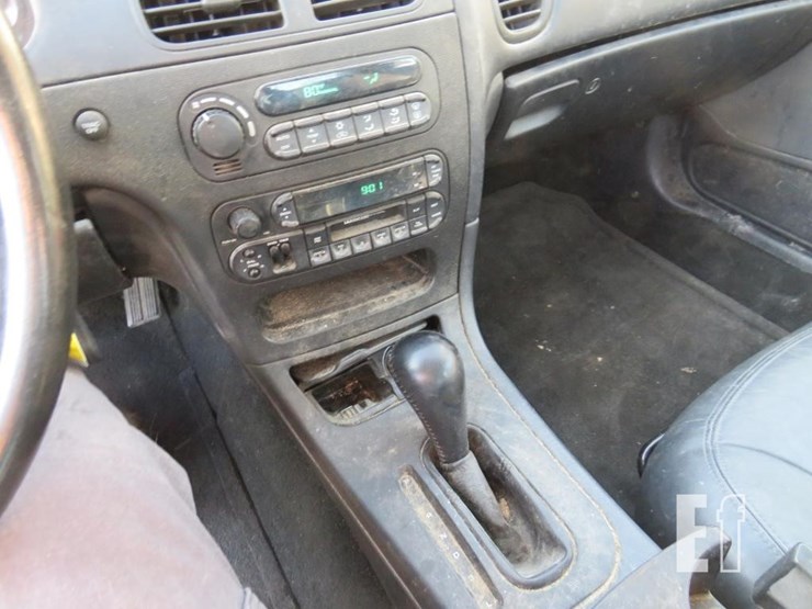 2002-dodge-intrepid-image-11