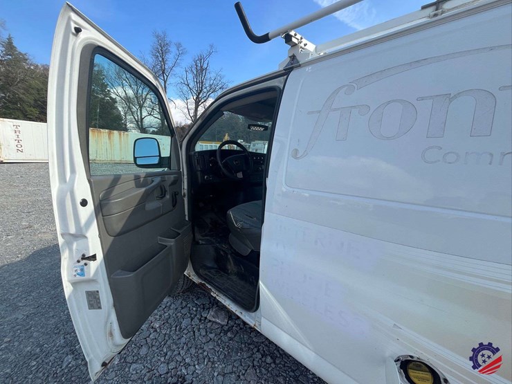 2012-chevrolet-express-van-image-54