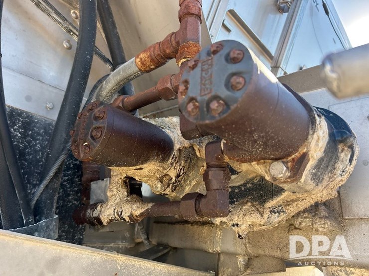 2012-terra-gator-8400b-dry-floater-(ls0482)-image-31