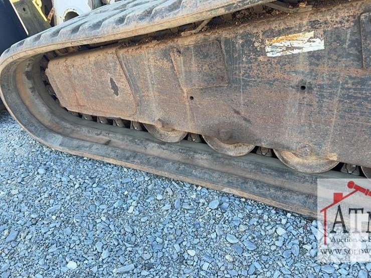 2008-bobcat-t300-image-10