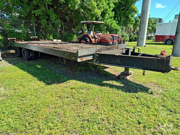 1993-custom-trailer-image-2