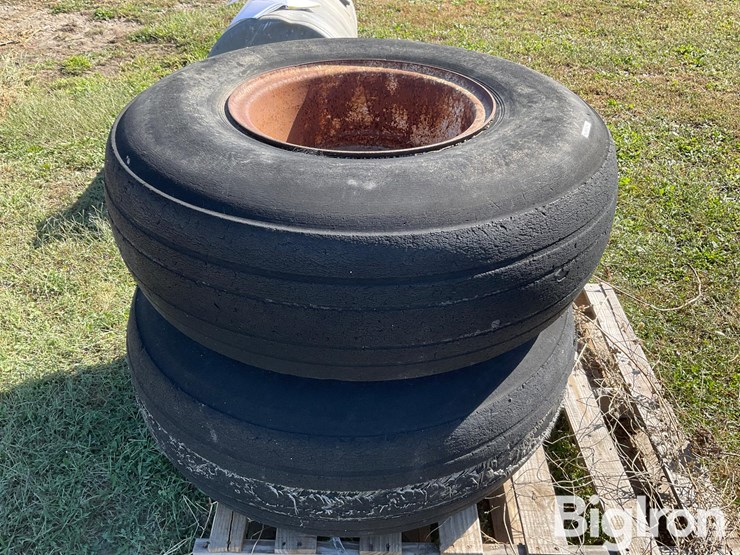 22”-tires-on-8-hole-rims-image-4