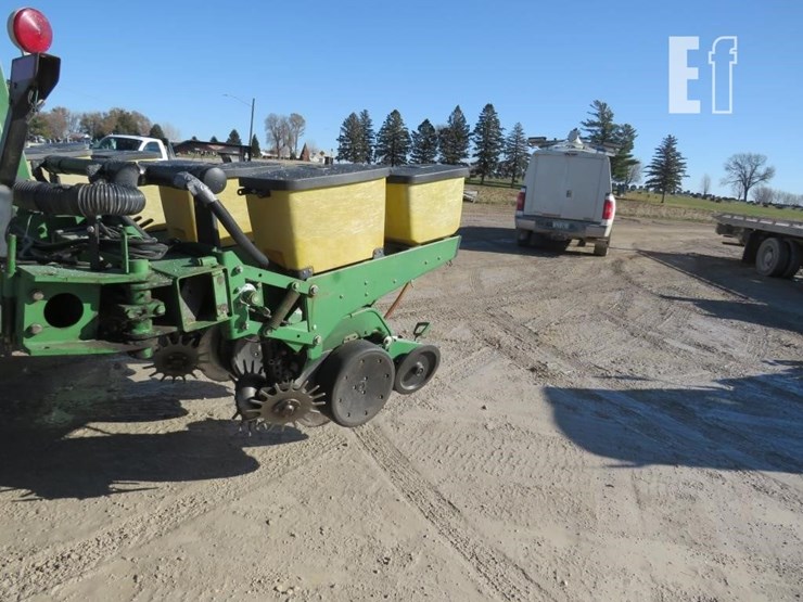 john-deere-7200-image-8