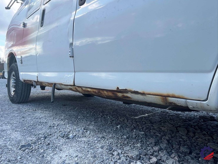 2012-chevrolet-express-van-image-37