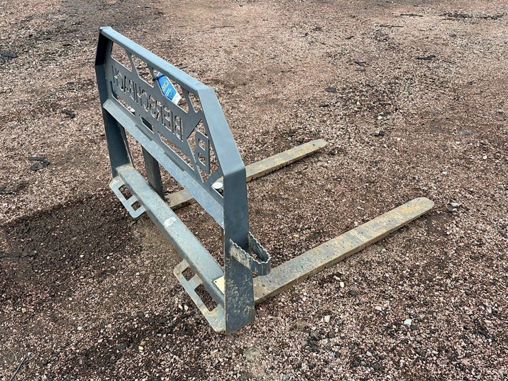 skid-steer-forks-image-3