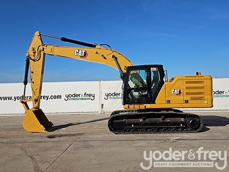 2019-caterpillar-320-image-3