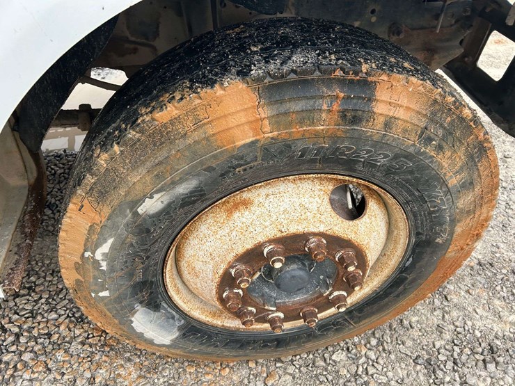 2000-ford-f650-image-18