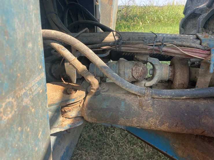 1991-versatile-876-image-13