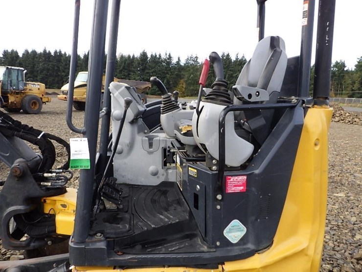 2019-deere-50g-image-19