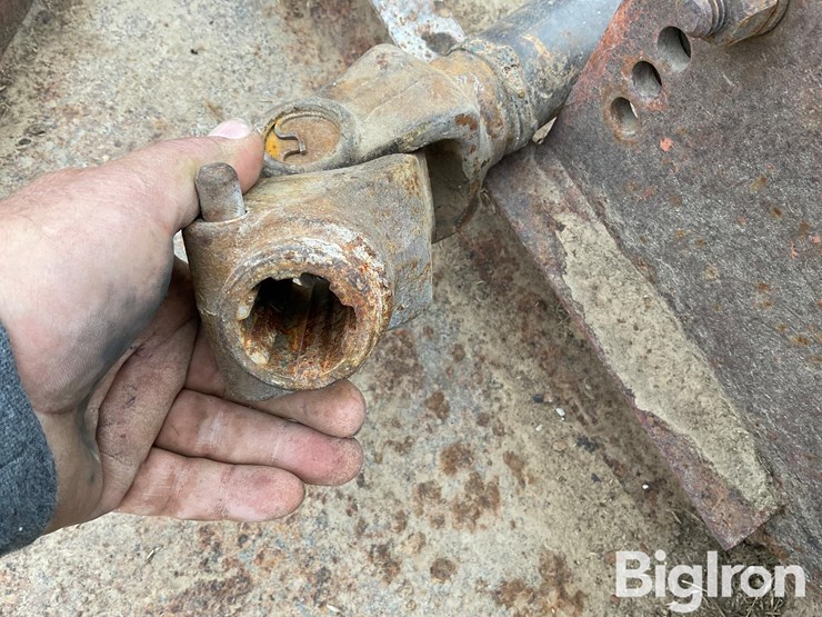 bush-hog-7'-rotary-shredder-image-11