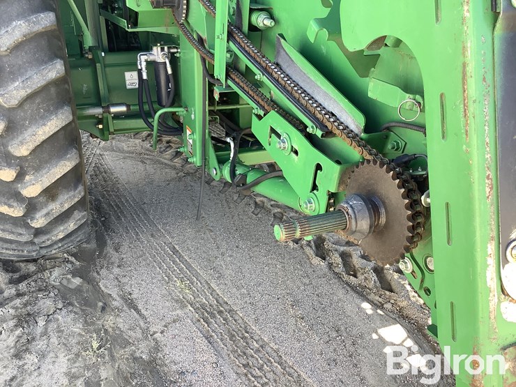 2012-john-deere-s670-image-18