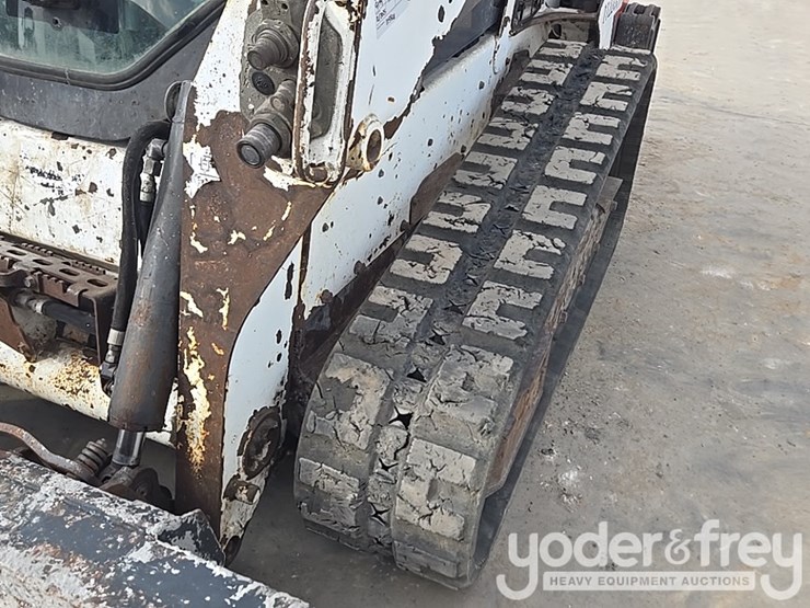 2021-bobcat-t595-image-16