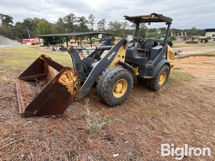 2018-deere-304l-image-1