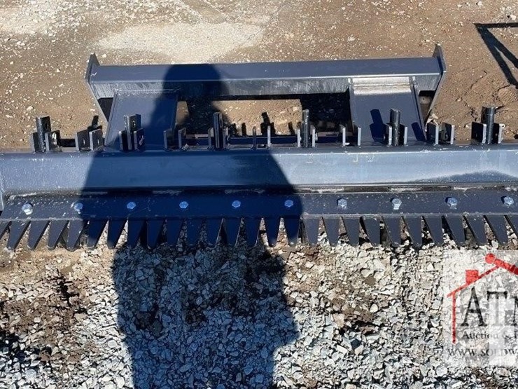 new-wolverine-72"-ripper---skidsteer-attachment-image-1