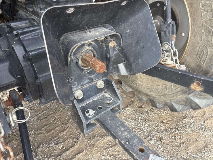 case-dx29-loader-tractor-image-30