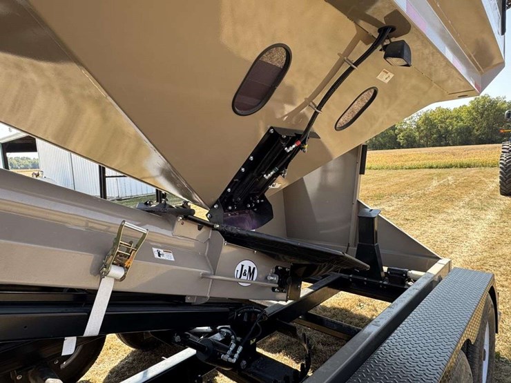 2015-j&m-375st-image-19