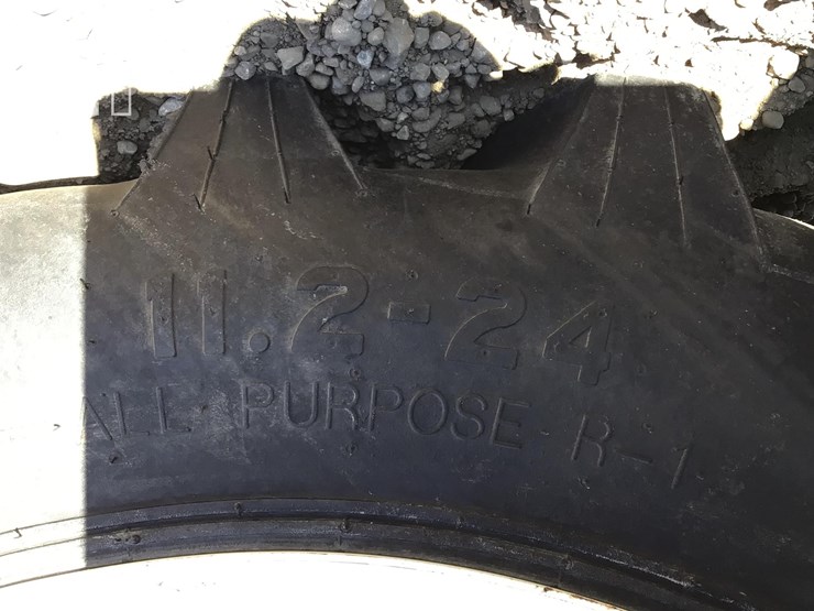 2017-new-holland-workmaster-40-image-23