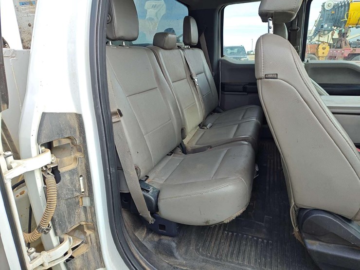 2017-ford-f550-image-44