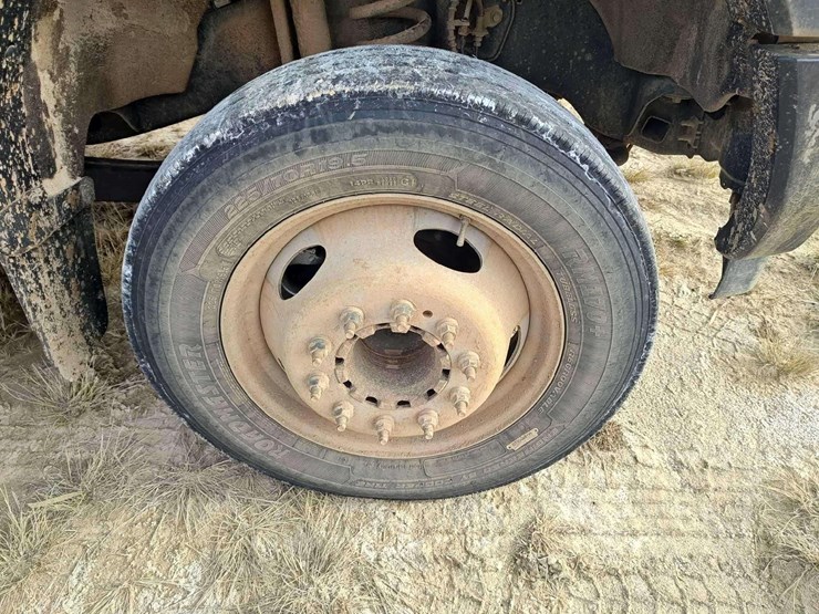 2019-ford-f550-image-41