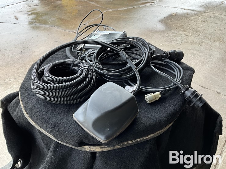 john-deere-jd-link-modular-telematics-gateway-4g-lte-image-5