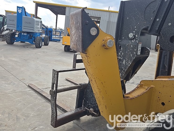 2019-caterpillar-tl1255d-image-18