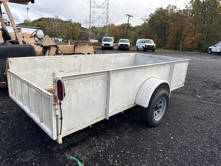 #131-•-1997-diamond-back-tilt-trailer-image-3