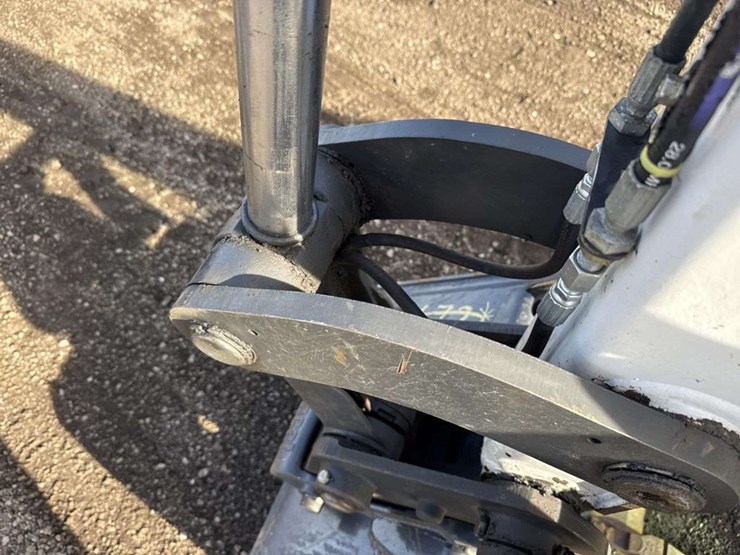 2012-bobcat-e50-image-8