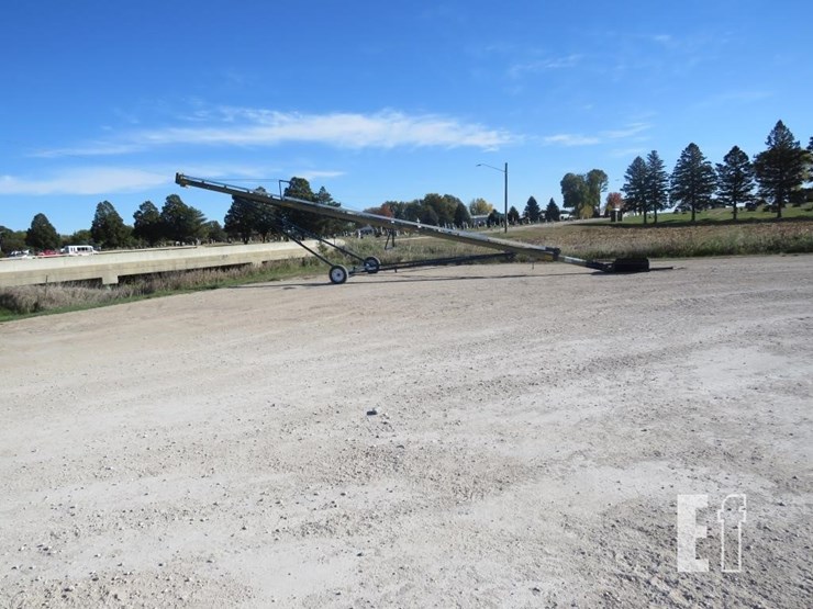 harvest-international-t852-image-1