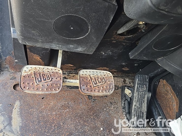 2017-jcb-512-56-image-125