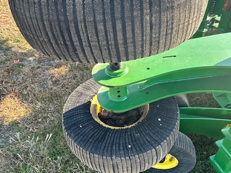 2022-john-deere-fc15r-image-16