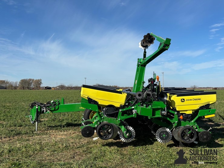 2021-john-deere-1765-image-8