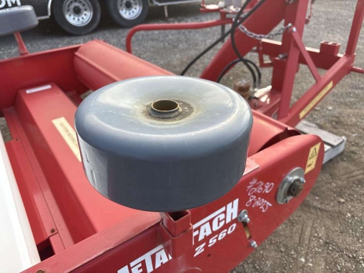 metal-fach-z560-3-point-bale-wrapper-image-10