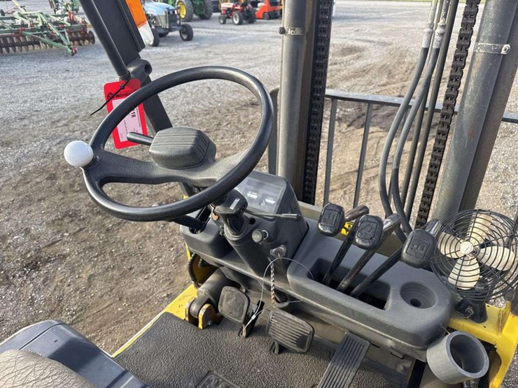 caterpillar-60-image-14