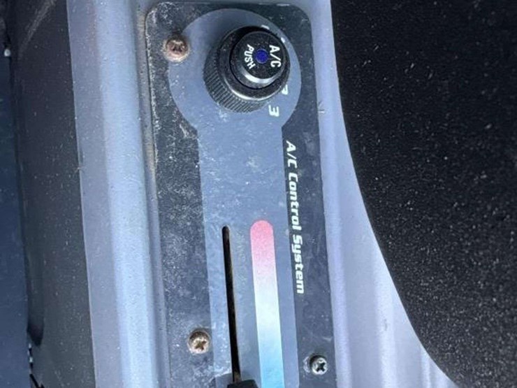 kubota-svl65-2-image-28