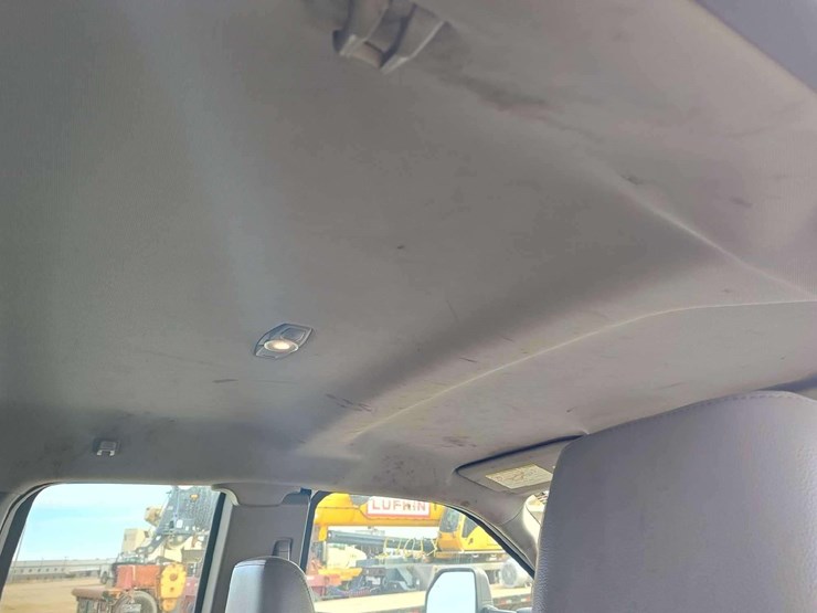 2017-ford-f550-image-32