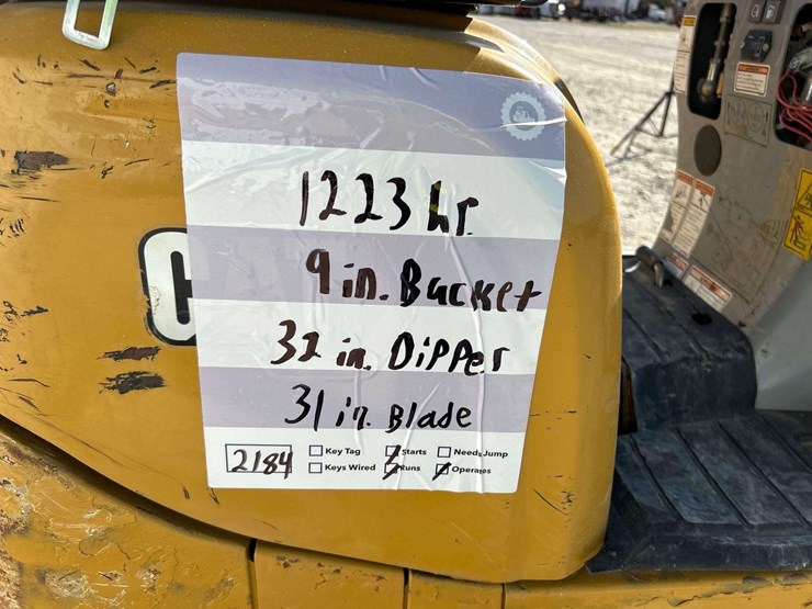 2021-caterpillar-300.9d-image-8