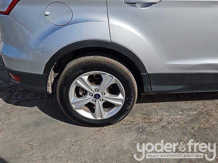 2016-ford-escape-image-8